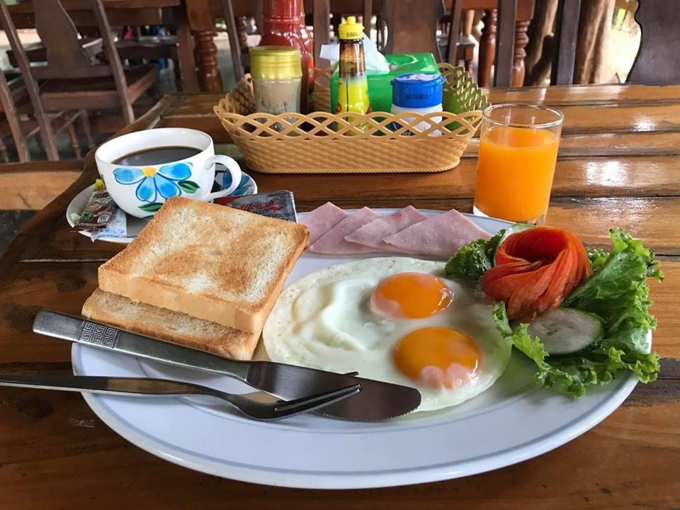 란타 코랄 비치 리조트 란타섬 외부 사진